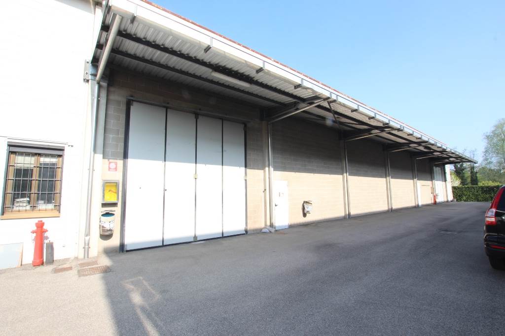 Guanzate Capannone con Uffici