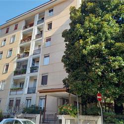 Como Borghi Vendesi Luminoso Trilocale Piano Alto