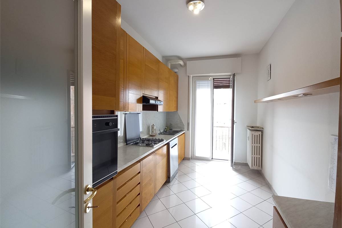 Como Borghi Vendesi Ottimo Trilocale Piano Alto