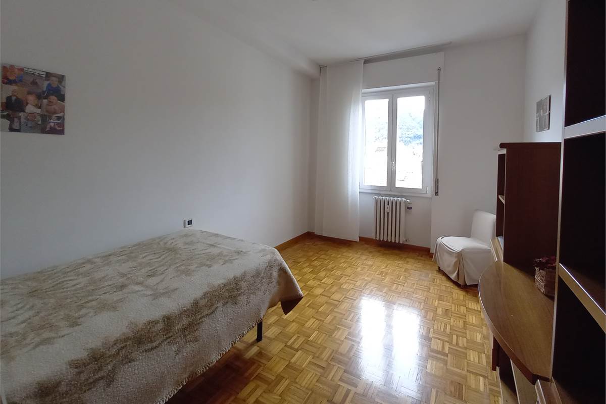 Como Borghi Vendesi Ottimo Trilocale Piano Alto