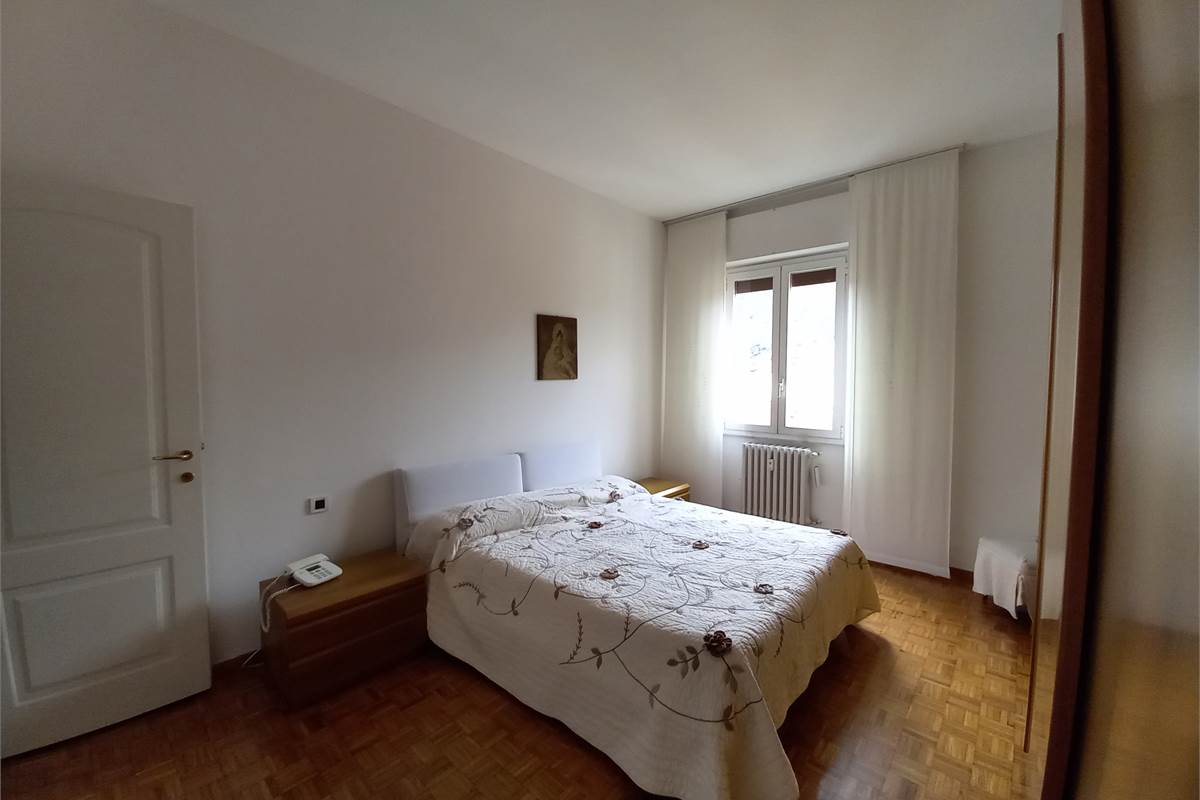 Como Borghi Vendesi Ottimo Trilocale Piano Alto