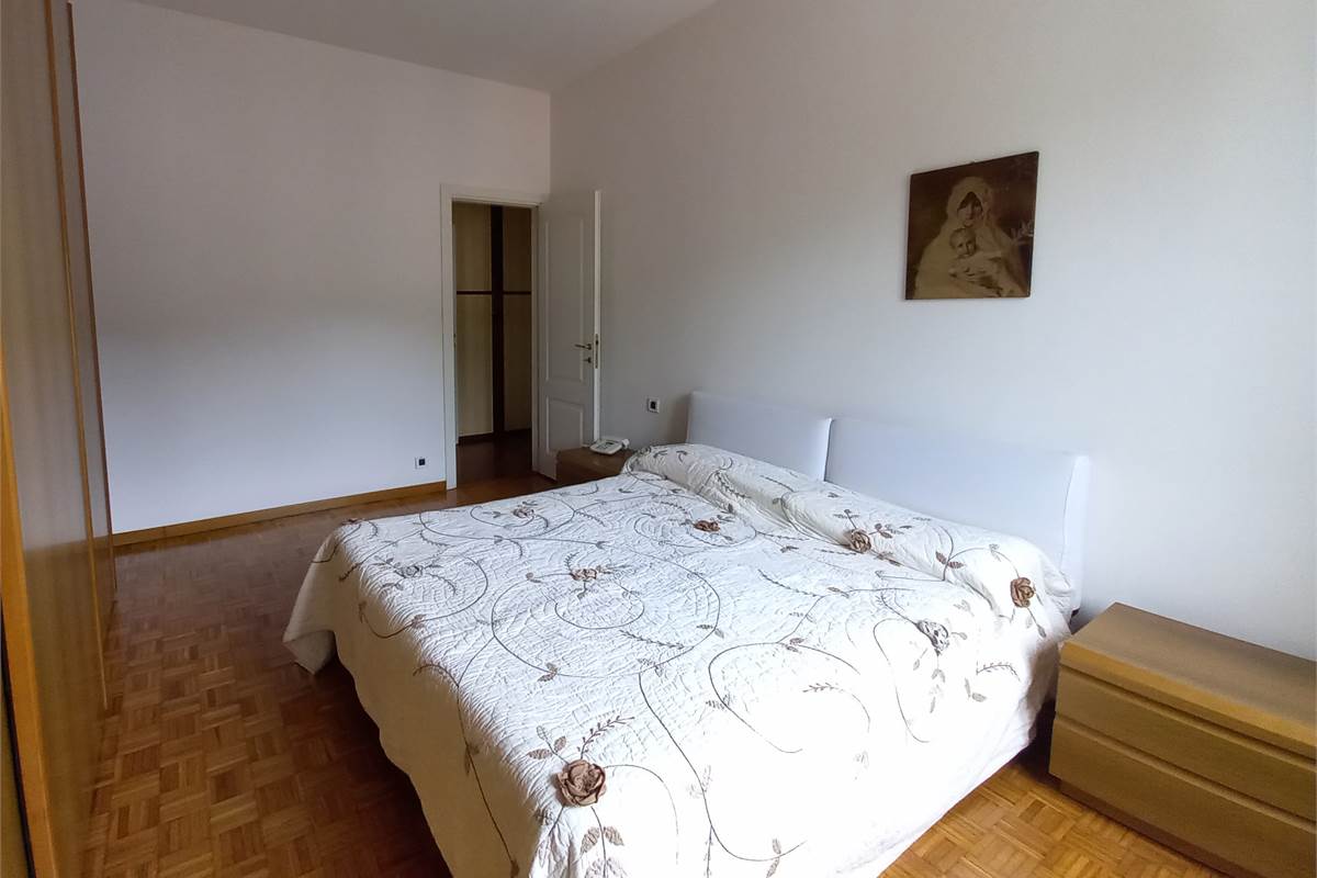 Como Borghi Vendesi Ottimo Trilocale Piano Alto