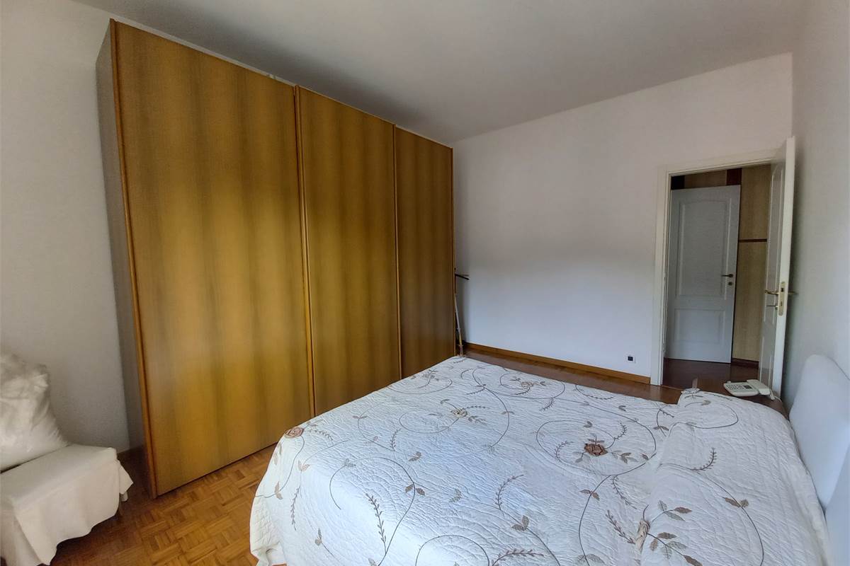 Como Borghi Vendesi Ottimo Trilocale Piano Alto