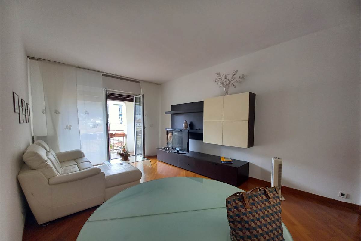 Como Borghi Vendesi Ottimo Trilocale Piano Alto