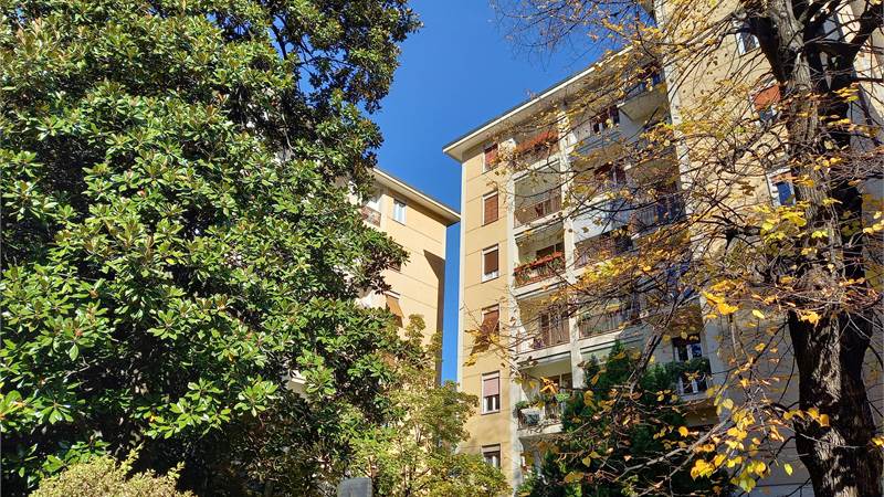 Como Borghi Vendesi Ottimo Trilocale Piano Alto