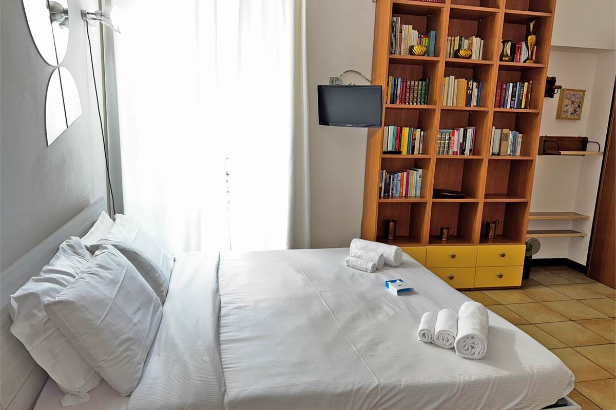 Ampio Monolocale a due passi dalle mura.