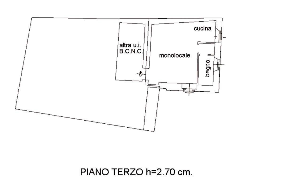Ampio Monolocale a due passi dalle mura.