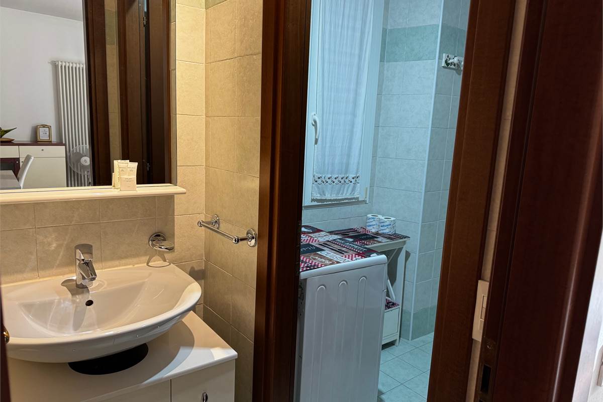 Ampio Monolocale a due passi dalle mura.