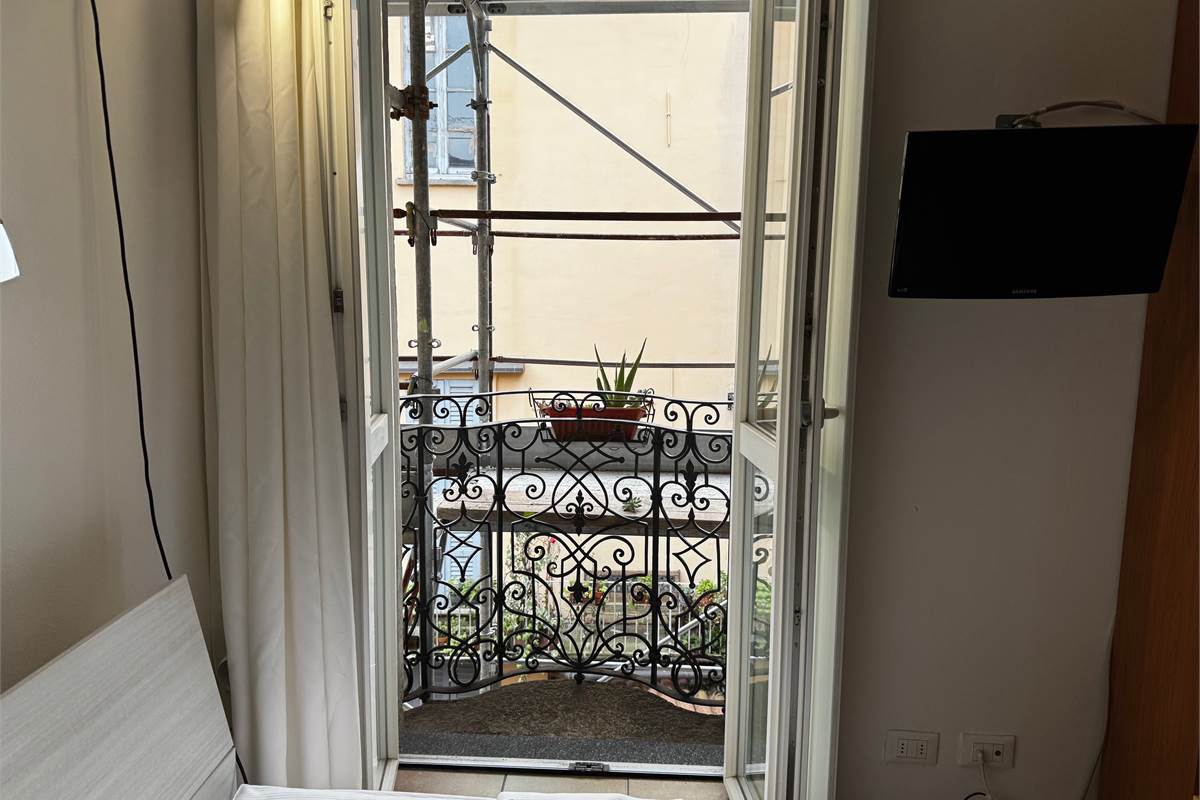 Ampio Monolocale a due passi dalle mura.