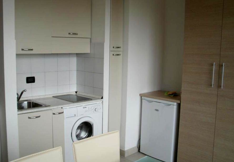 ampio monolocale con terrazzo