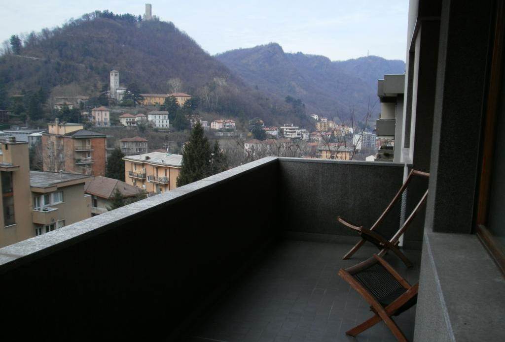 ampio monolocale con terrazzo