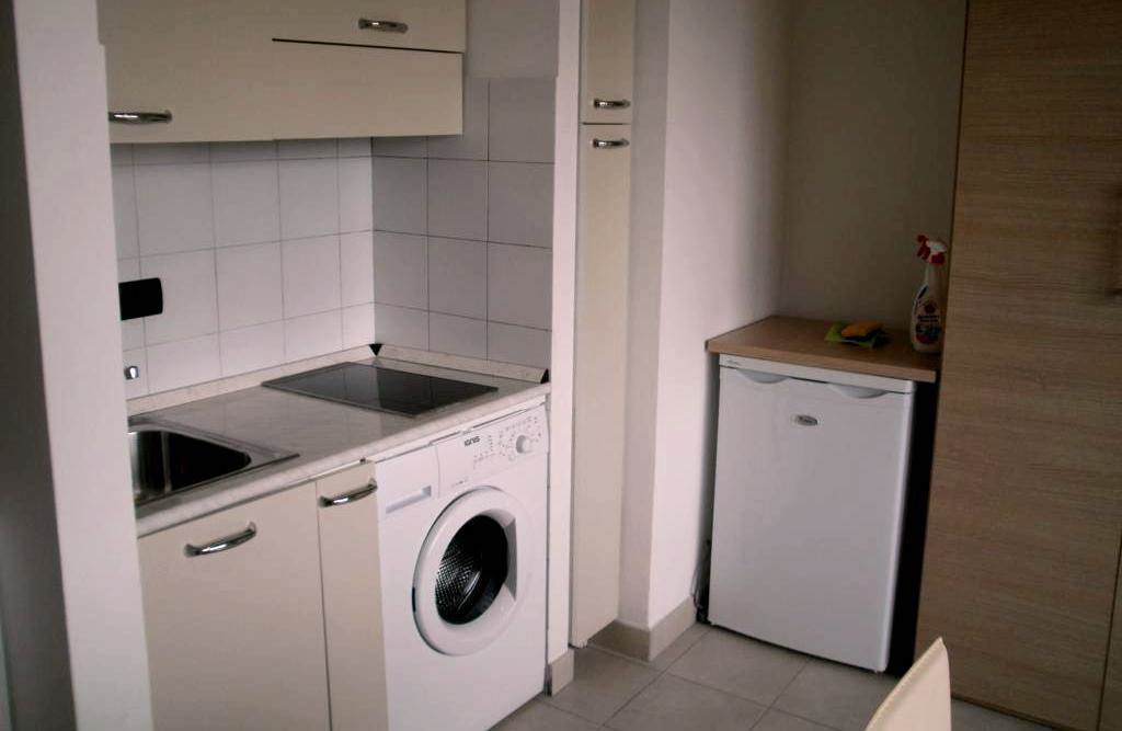 ampio monolocale con terrazzo