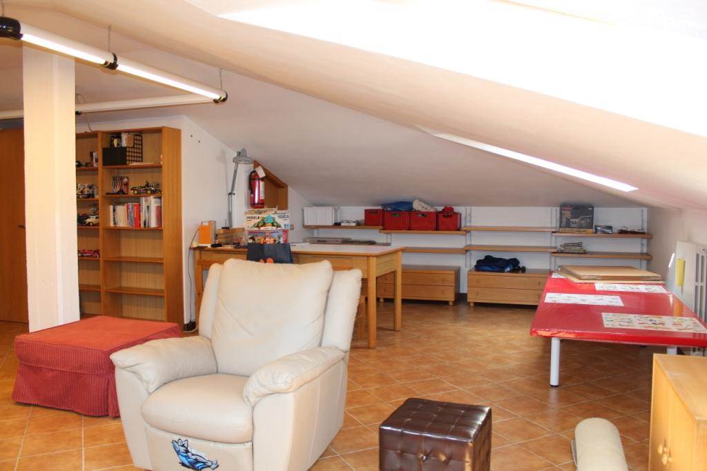 Como Lora Signorile quadrilocale