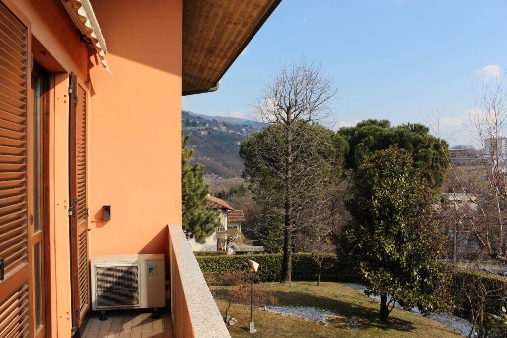 Como Lora Signorile quadrilocale