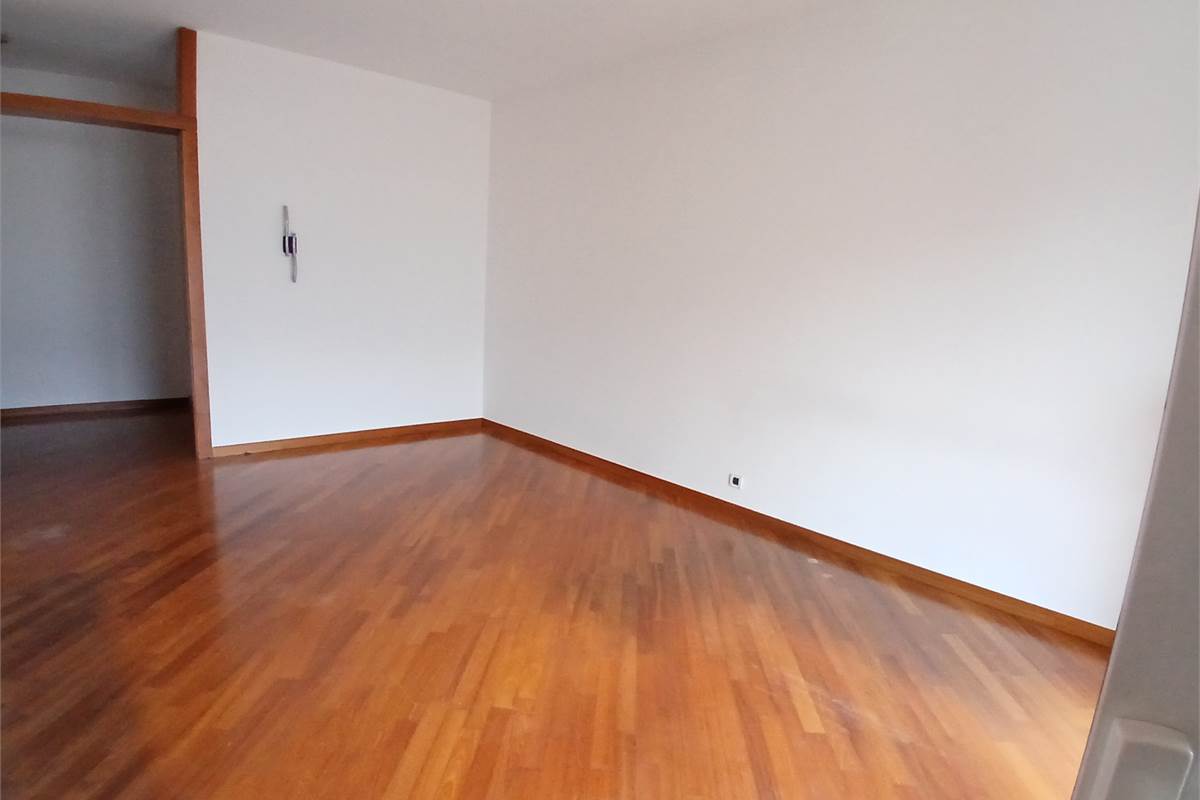 Como Borghi Vendesi Luminoso Trilocale Piano Alto