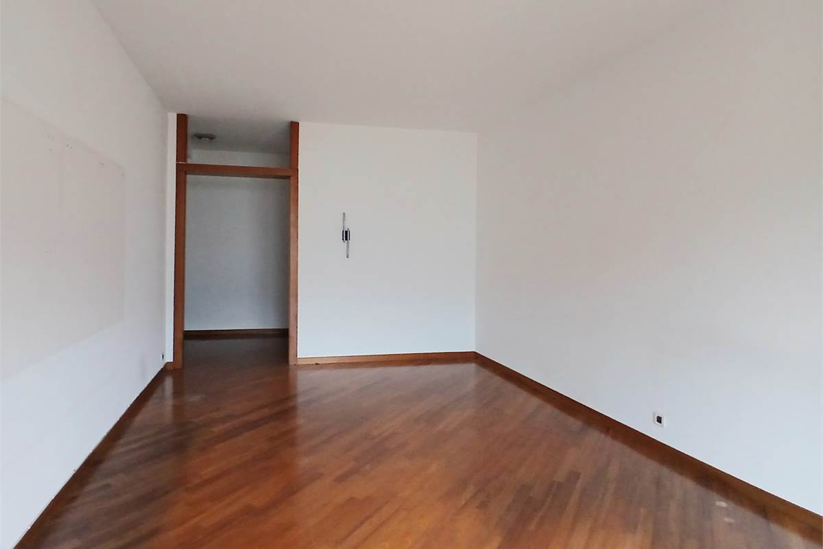 Como Borghi Vendesi Luminoso Trilocale Piano Alto