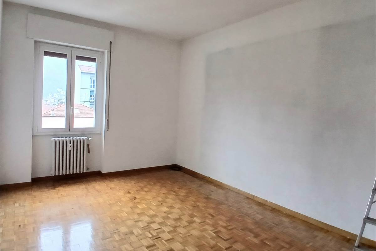 Como Borghi Vendesi Luminoso Trilocale Piano Alto