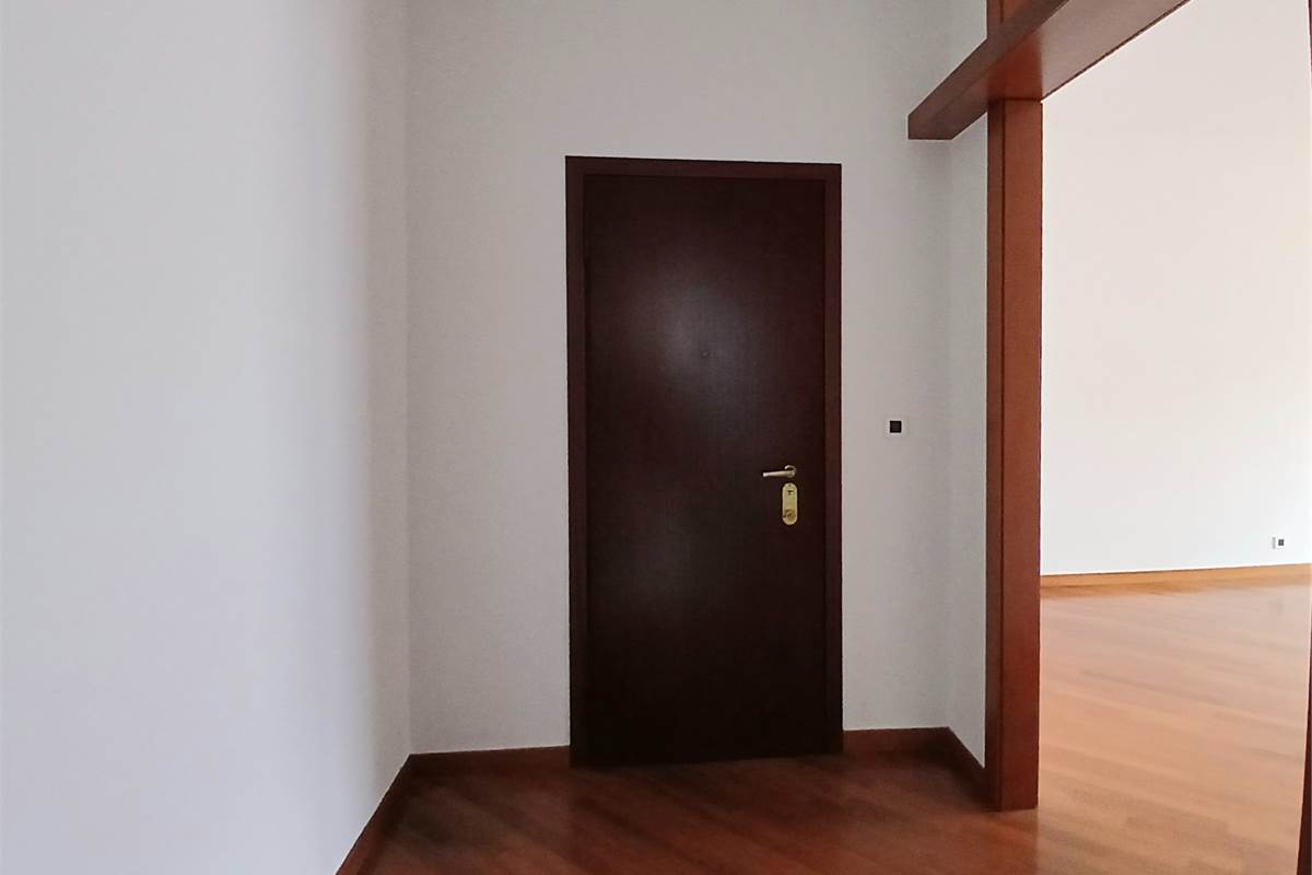 Como Borghi Vendesi Luminoso Trilocale Piano Alto