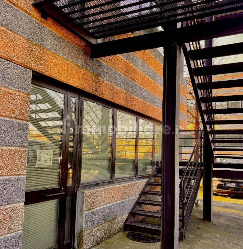 produttivo con uffici in vendita