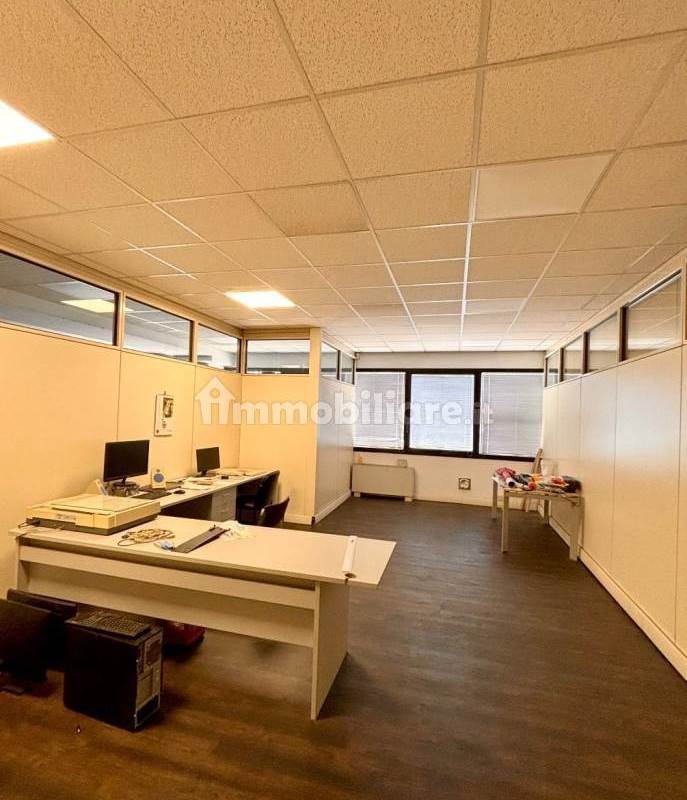 produttivo con uffici in vendita