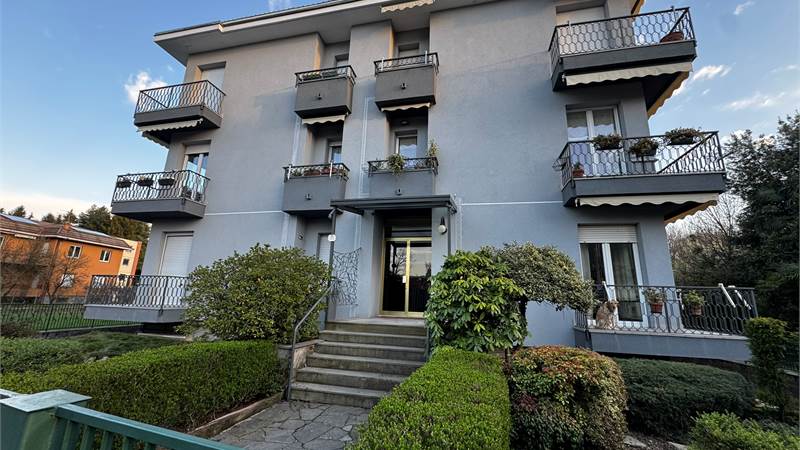3 locali In Vendita a Como