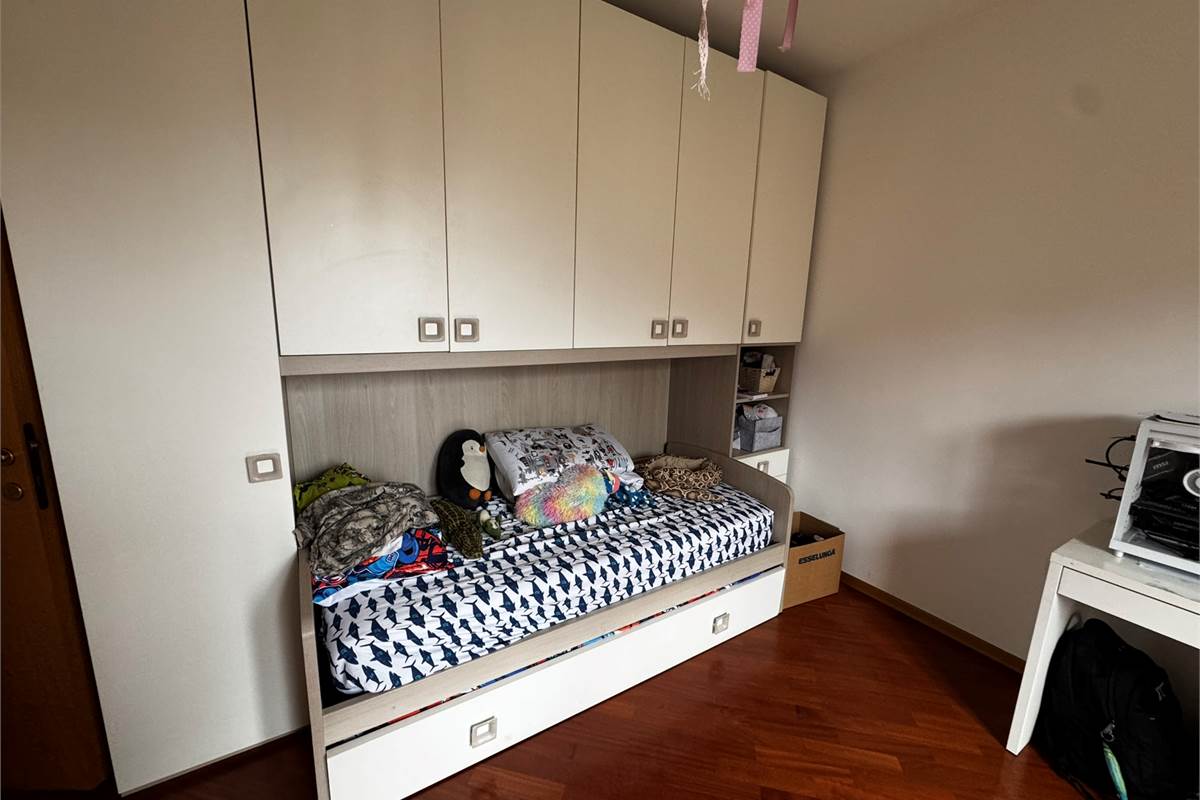 Como Lora Signorile quadrilocale