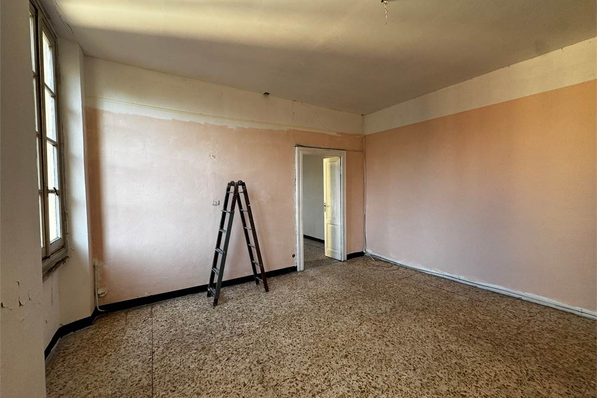 Trilocale da Ristrutturare