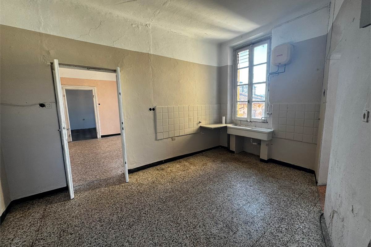 Trilocale da Ristrutturare