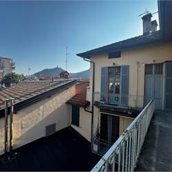 2 locali In Vendita a Como