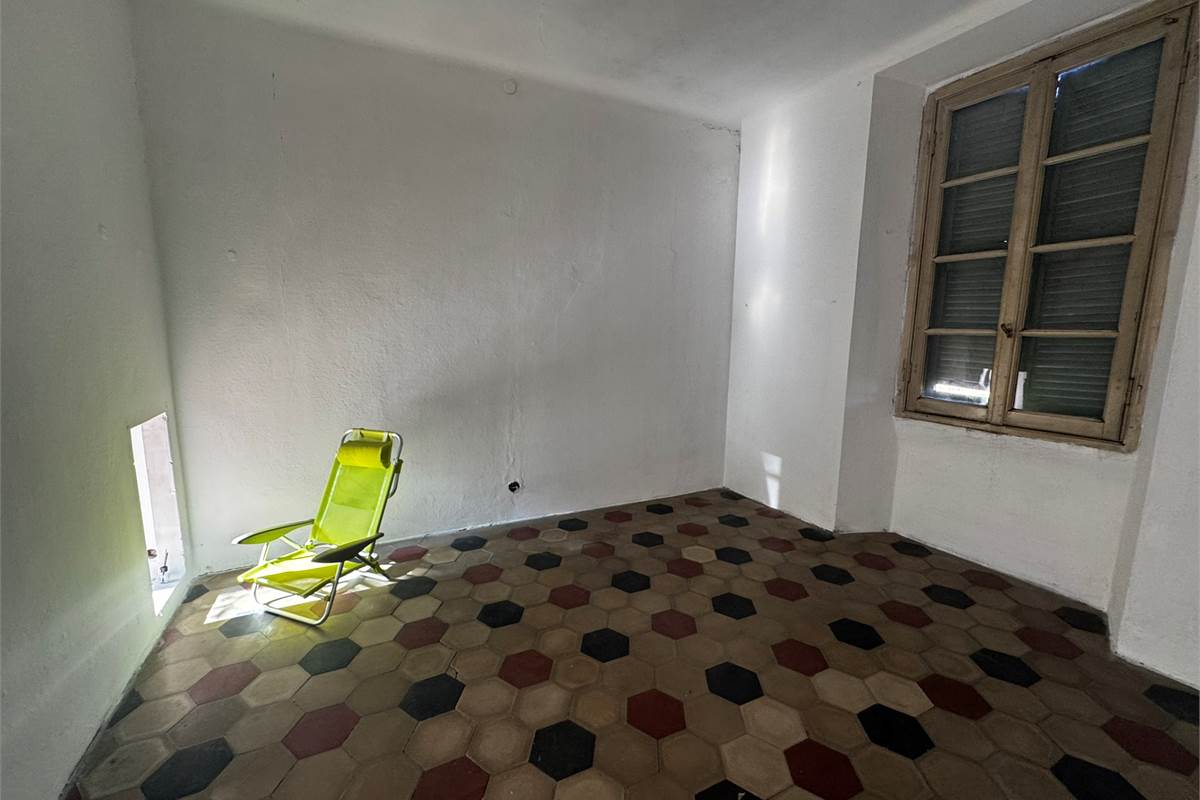 Bilocale da Ristrutturare