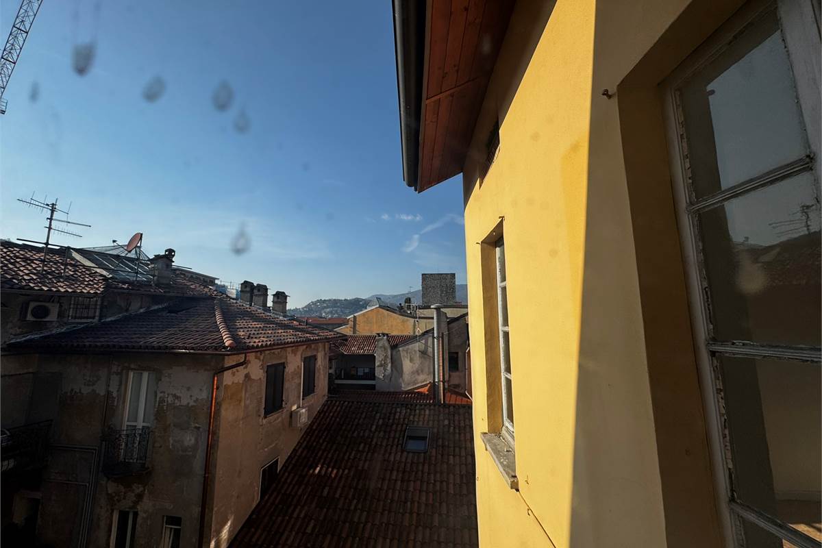 Bilocale da Ristrutturare