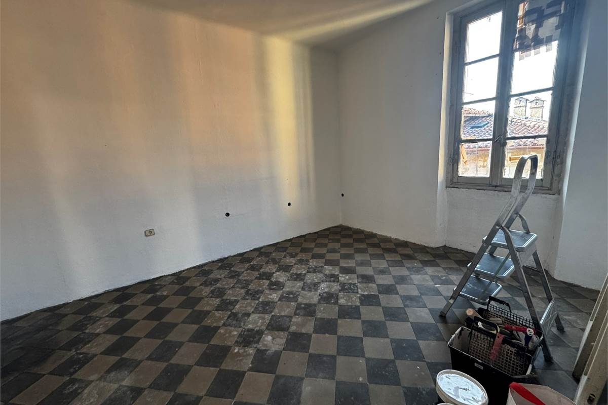 Trilocale da Ristrutturare