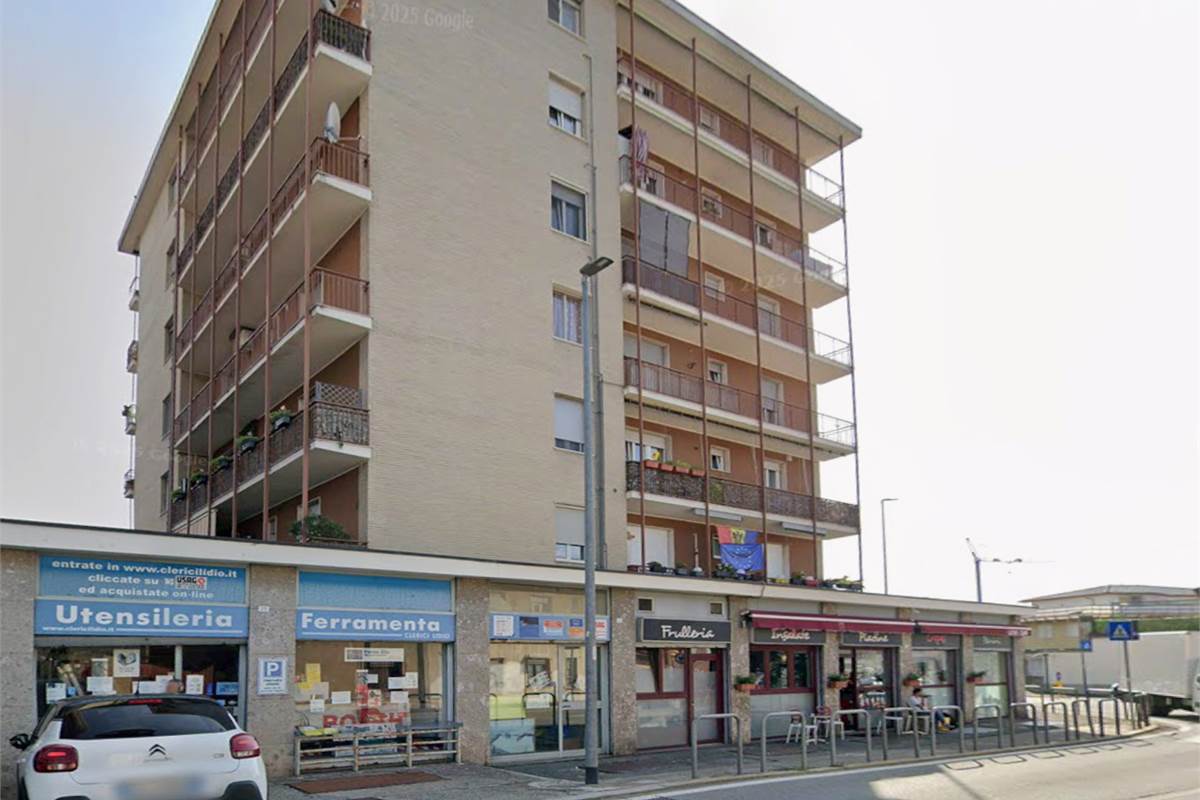 Mura Negozio in vendita