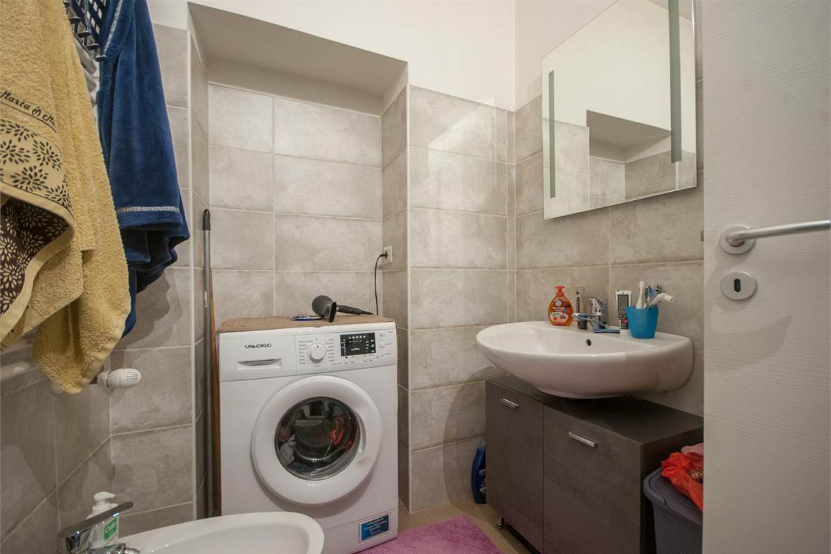 2 locali In Vendita a Bregnano
