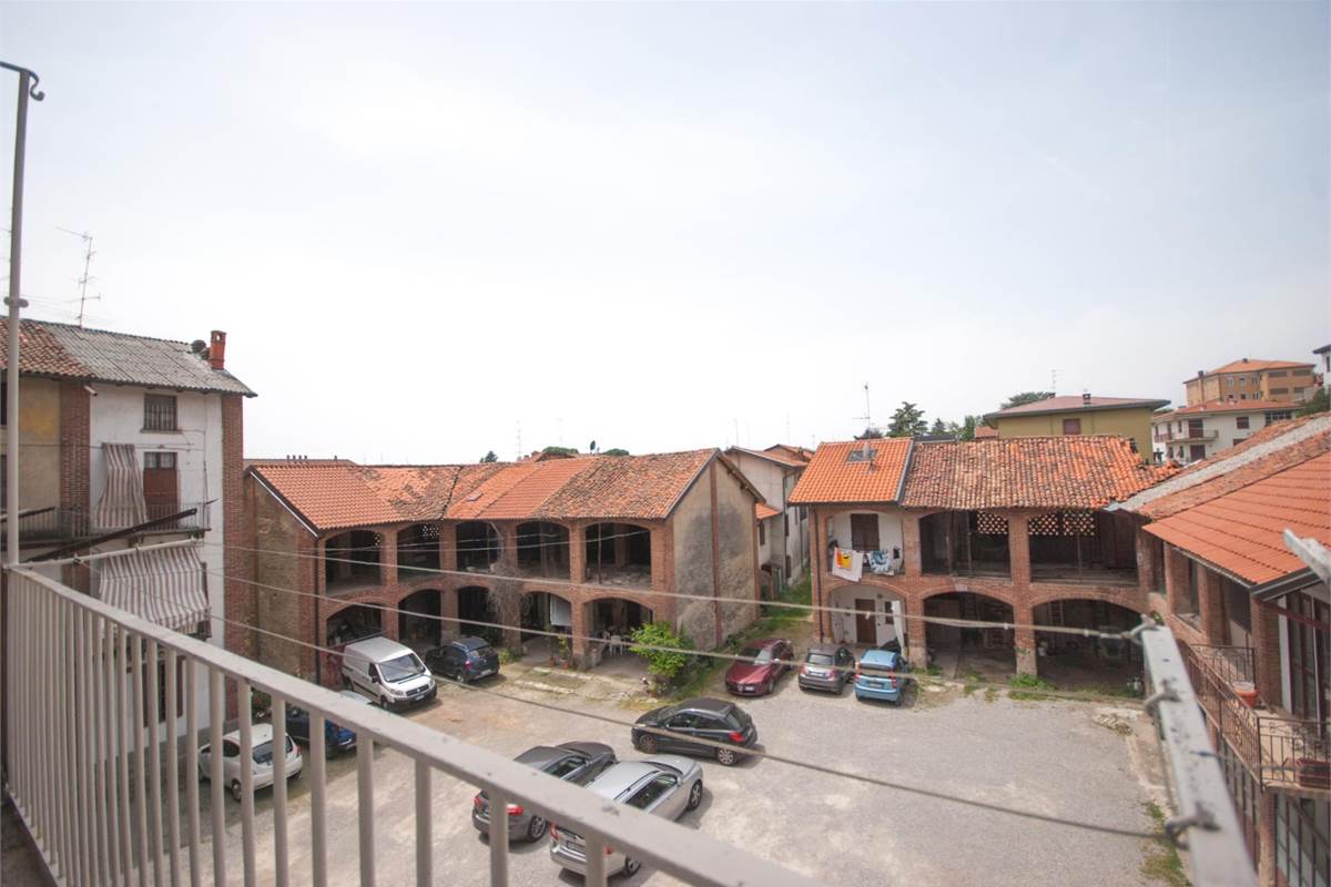 2 locali In Vendita a Bregnano