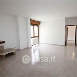 Porzione di Casa In Vendita a Lomazzo