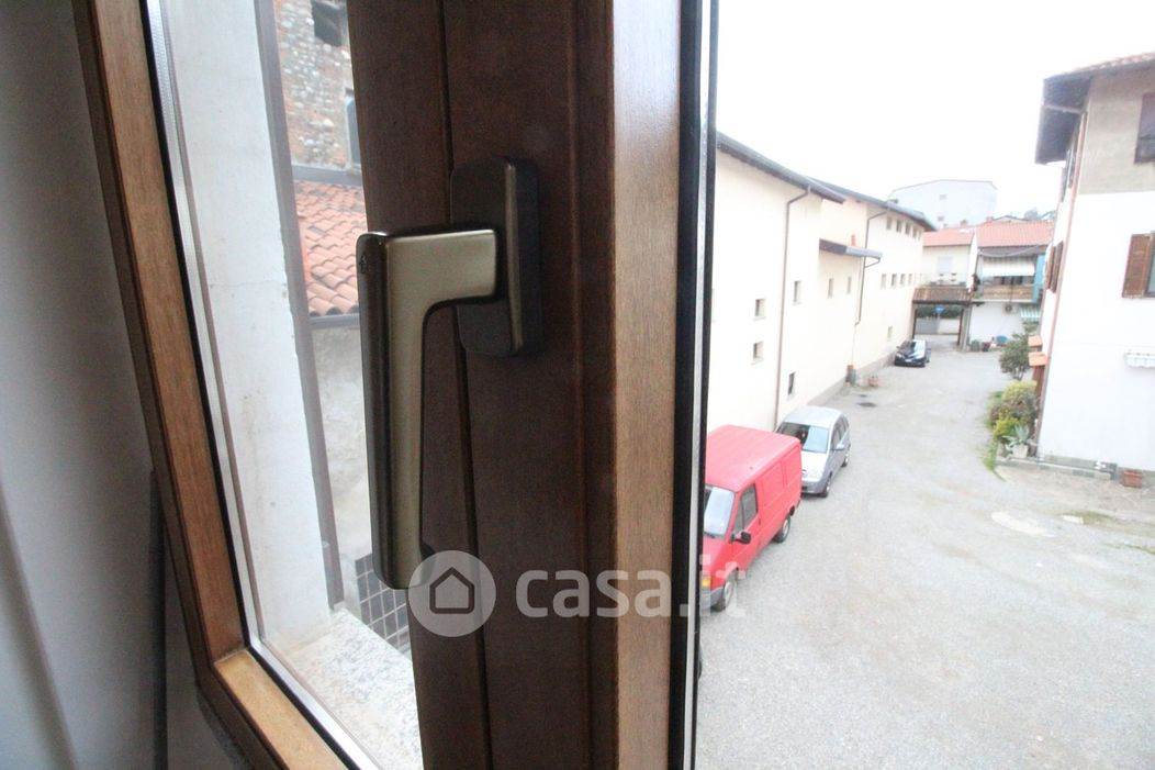 Porzione di Casa In Vendita a Lomazzo