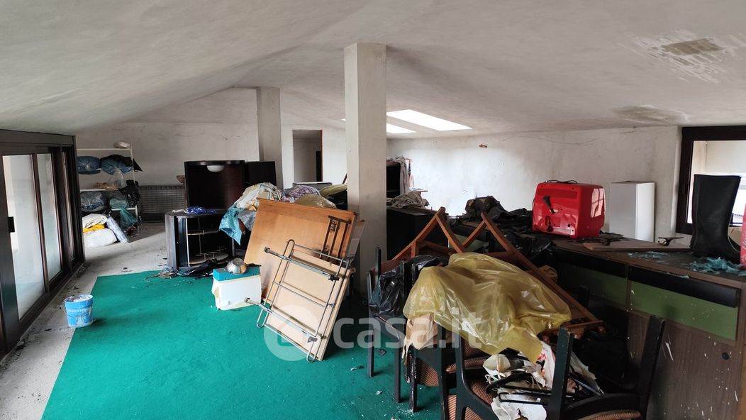 Porzione di Casa In Vendita a Lomazzo