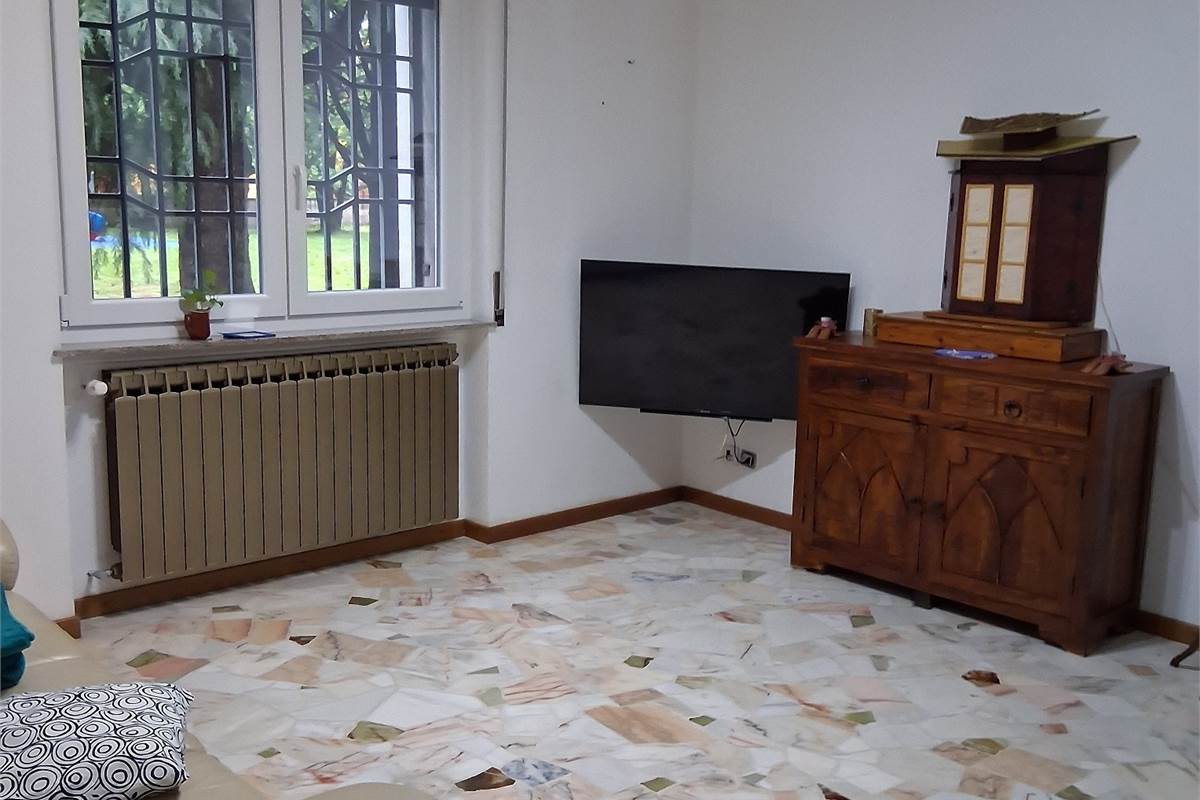 2 locali In Vendita a Rovellasca
