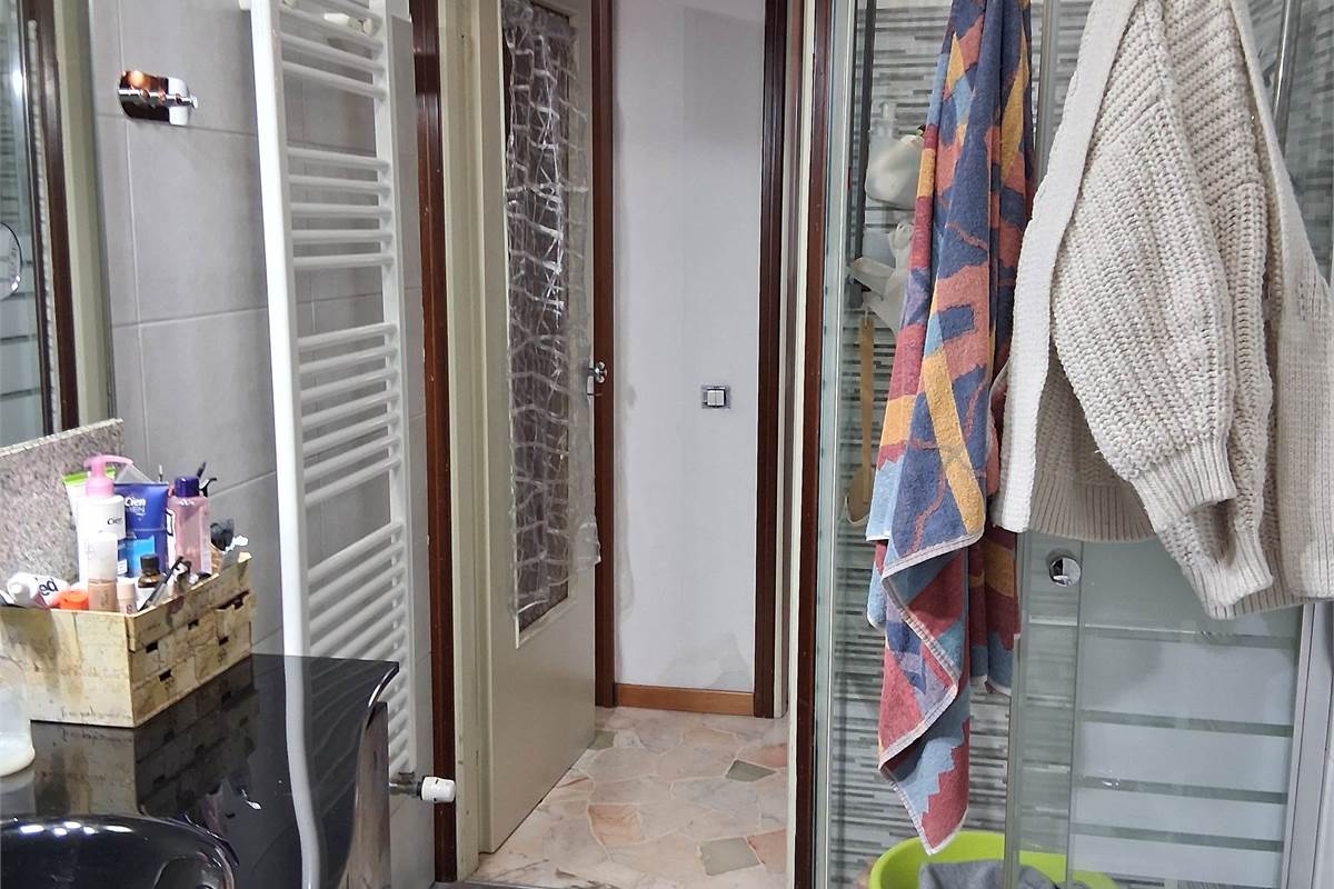 2 locali In Vendita a Rovellasca