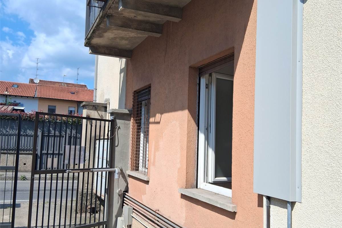 2 locali In Vendita a Cadorago