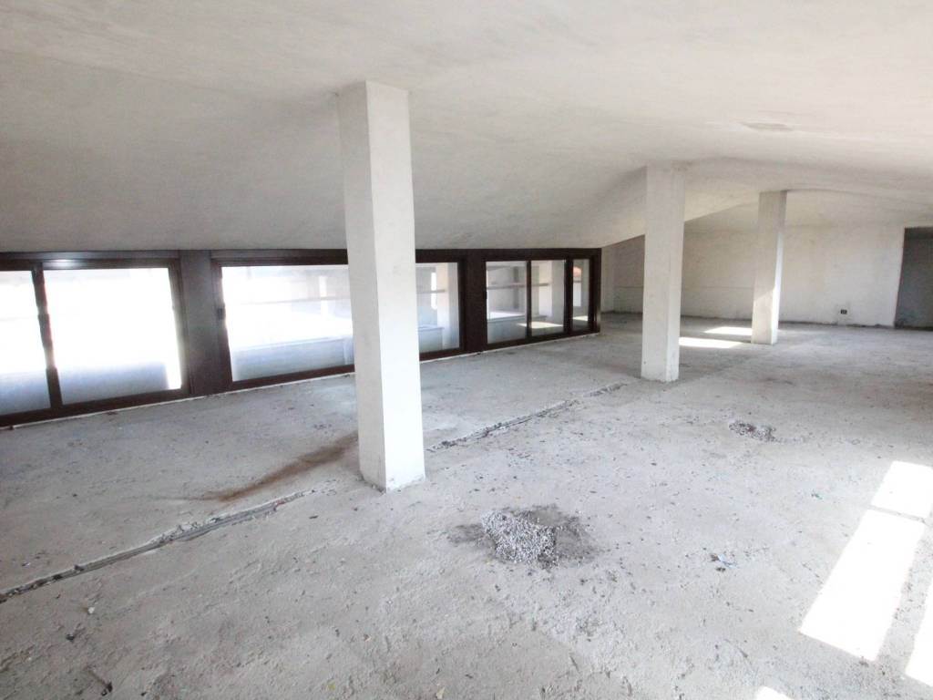 Porzione di Casa In Vendita a Lomazzo