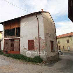 Rustico/Casale In Vendita a Fenegrò