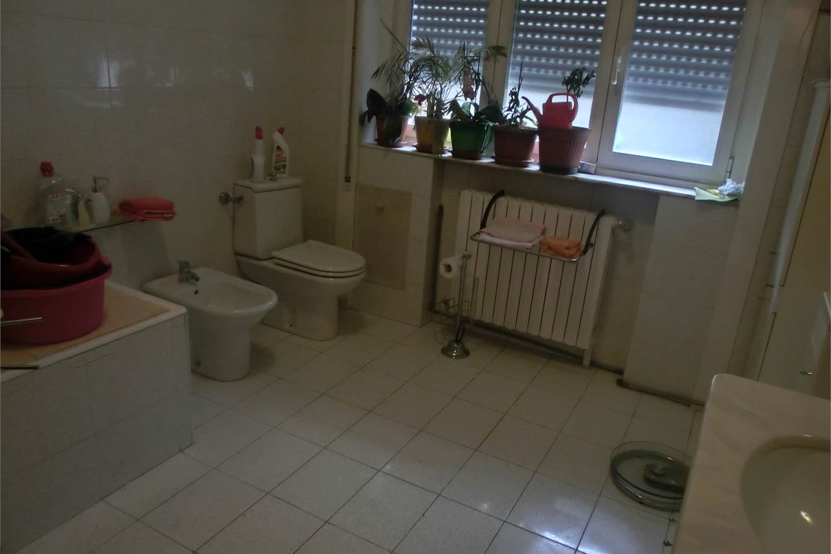 2 locali In Vendita a Cadorago