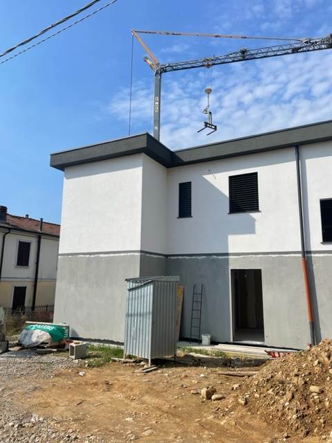 3 locali In Vendita a Cadorago