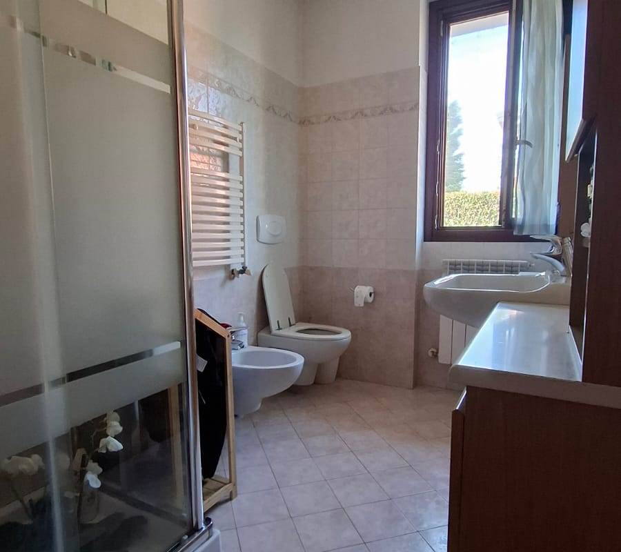 3 locali In Vendita a Cadorago