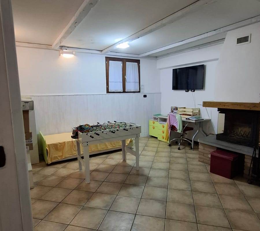 3 locali In Vendita a Cadorago
