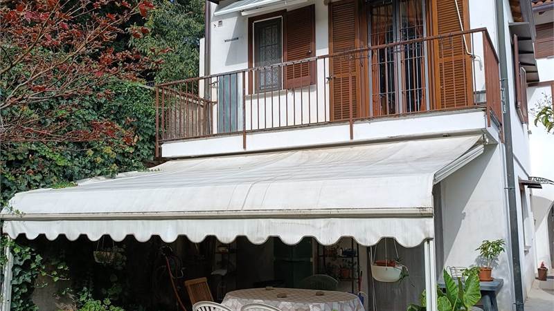 Porzione di Casa In Vendita a Lomazzo