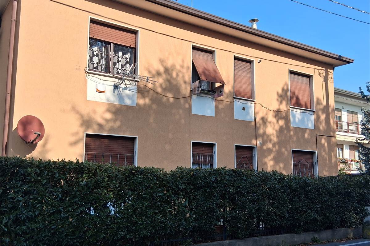 2 locali In Vendita a Cadorago