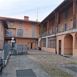 3 locali In Vendita a Turate
